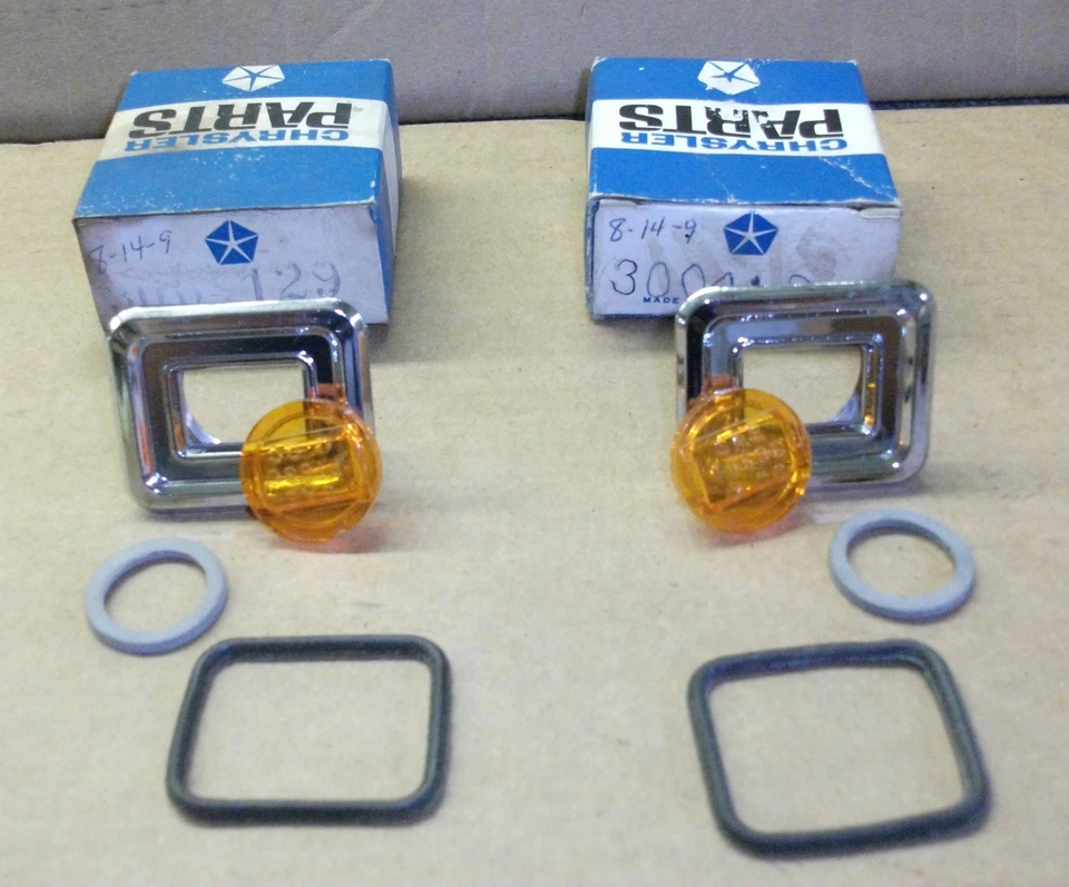 Nuevo de Lote Antiguo Mopar 1968 Chrysler Newport New Yorker s/marcador lámparas #3004129-130  Foto 1 de 1