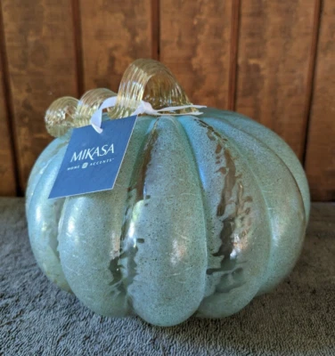 Calabaza grande de vidrio soplado de 8" de MIKASA (Aqua) tallo rizado Foto 1 de 3
