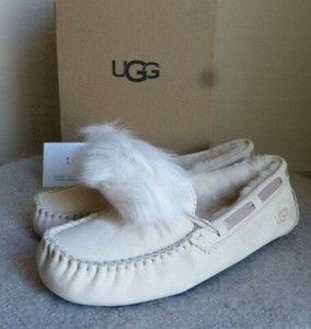 ugg pom pom slippers