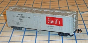 TYCO HO Gauge Swift Refrigerator Line Silver Box Car SRLX 4226 Model Railroad - Picture 1 of 6