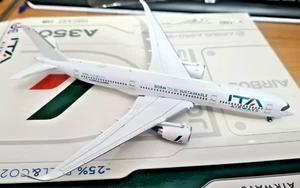 Eng Airways Airbus A350-900 Ei-Ifd Born A Be Sustenible Escala 1:400 la Cast Jc - Picture 1 of 10