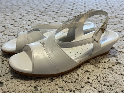 SAS Caress Cross Strap White Wedge Sandals Tripad Leather Shoes Womens 8.5 N - Image 1 of 4