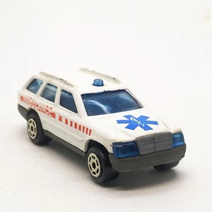 Majorette Mercedes Benz 300 TE - Ambulance - White 1:63 (3") Pre-Owned 002 - Picture 1 of 8