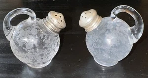 Vintage mundgeblasene geätzte Glas Salz & Pfefferstreuer-Sterlingsilber Tops-GC - Bild 1 von 14