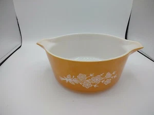 PYREX BUTTERFLY GOLD ~ #475 ~ 2 1/2 QT KASSEROLLE MIT HOLZKORB - Bild 1 von 6