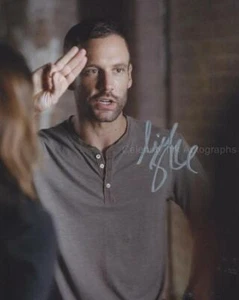 NICK BLOOD as Hunter - Agents of S.H.I.E.L.D. GENUINE SIGNED AUTOGRAPH - Foto 1 di 1