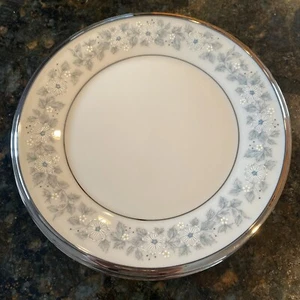 Lenox WINDSONG China Bread & Butter Plates Set of 4 - (6 3/8”) Ivory/Blue - Picture 1 of 6