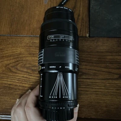 [Excellent] Sigma AF Zoom 75-200mm f/3.8 Telephoto For Olympus OM AF - Image 1 of 4