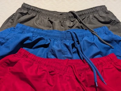 Calça atlética Holloway adulto 2XL vermelha, azul e cinza atlética cintura com cordão em excelente estado usado! - Imagem 1 de 4