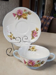 Antike England Shelley zierliche Fine Bone China "Begonia" Creme Suppenschale Untertasse - Bild 1 von 13