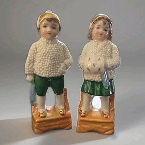 Figurines anciennes porcelaine allemande garçon fille neige enfants bulles pétillantes années 1910 - Photo 1/6