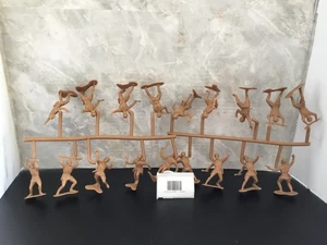 Marx Schlachtfeld Europa / WW II 1/32 Weichplastik russisch / 18 insgesamt 6 Posen - Bild 1 von 9