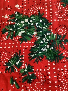 Vintage Christmas Tablecloth or Fabric Red & Green 59.5" x 79" VGC - Picture 1 of 7