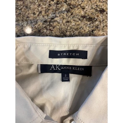 NUEVO CON ETIQUETAS Camisa Anne Klein Mujer Beige Elastizada Botón Delantero Top Lazo Espalda Talla 2 Foto 1 de 4