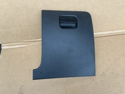 Volkswagen Passat B6 2009 - guantera pequeña lateral conductor - 3C2857922F negro Foto 1 de 2