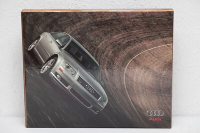 KIT DE PRENSA multimedia FULL LINE 2004 oficial Audi concesionario vista previa fotos promocionales TT ALMS Foto 1 de 3