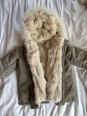 Parka Bonpoint talla 6 forrada de piel de conejo con chaleco extraíble Foto 1 de 4
