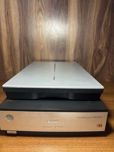 Epson V750 Pro Scanner | Geht an Powers On | Ungetestet Untested | Top-Modell - Afbeelding 1 van 12