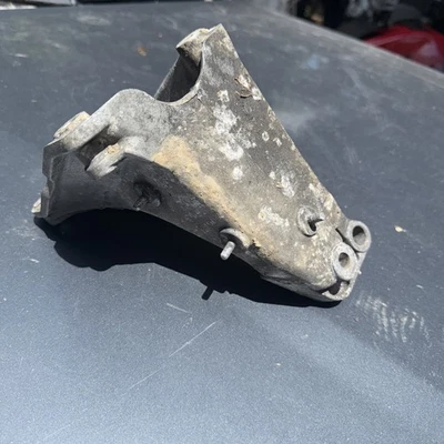 Soporte de montaje del motor trasero VW Mk3 Golf/Jetta/Cabrio (1993-2002) 1HM199354H TDI Foto 1 de 3