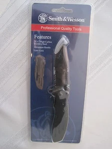 Smith & Wesson Model 7Cr17 Special Forces Belt Clip Knife - Picture 1 of 2