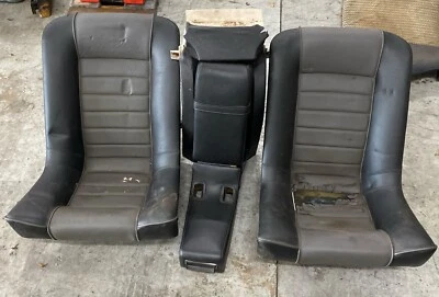 Par de asientos con canastilla interiores traseros BMW e24 635csi con reposabrazos central e10 2002 Foto 1 de 4
