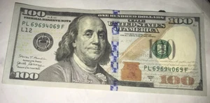 Fattura da $100 numero di serie unico di fantasia $100 69 40 69 banconota 696969 x 3 - Foto 1 di 13