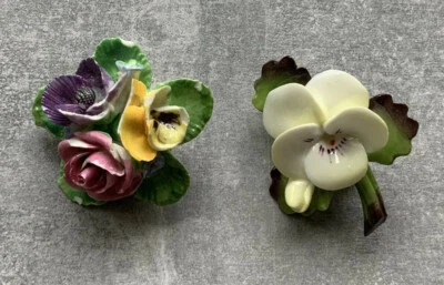 Crown Staffordshire Set Of 2 Floral Brooches England Porcelain Mid Century VTG - Image 1 of 4