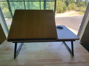 Bureau à tour, bureau de lit pour ordinateur portable et écriture, plateaux de lit pour manger et ordinateurs portables - Photo 1/4