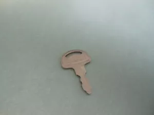 Llave de precortada de encendido OEM Suzuki # 202 - Imagen 1 de 2