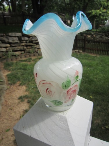 VINTAGE FENTON AQUA CREST RUFFLED EDGE SWIRL VASE   HAND PAINTED FLOWERS