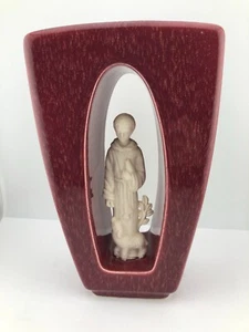 Howard Pierce P300 Burgundy Glossy 9" Arcature Vase St. Francis Assisi Pls.Read. - Picture 1 of 10