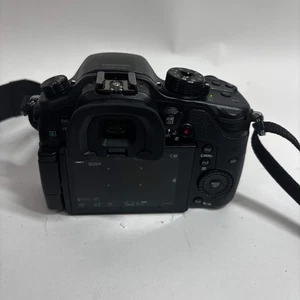 Panasonic LUMIX DMC-GH4 DMC-GH4 16.05 MP Mirrorless (Micro Four Thirds mount) - Picture 1 of 13