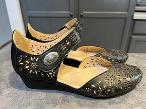 Spring Step Women's Nougat Wedge Sandal Black Leather Sz 9 EU 40 NEW Covered Toe - Picture 1 of 9