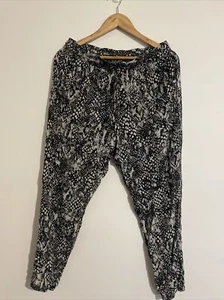 Millers Size 14 Women’s Pants Animal Print Elastic Waist Tie 100% Viscose Casual - Bild 1 von 12