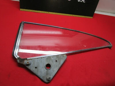 1965 1966 AMC MARLIN QUARTER GLASS LEFT SIDE CLEAR GLASS - Image 1 of 4