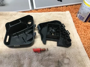 UT-20772 UT20772 Homelite 25CC String Trimmer AIR CLEANER CASE AIRBOX - Picture 1 of 8