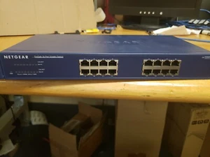 Netgear Prosafe 16 Port Gigabit Switch (JGS516) - Picture 1 of 4