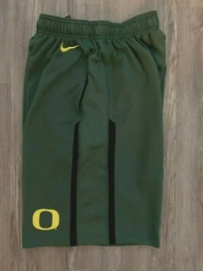 S Men's Nike Oregon Ducks Green Dri-Fit Basketball Shorts - Picture 1 of 3