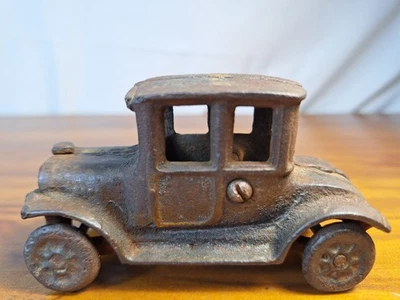 Vintage M106 Model T Ford Cast Iron Toy 1930's Rolling Wheels Foto 1 de 4