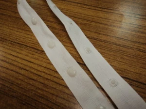 DRITZ-SNAP FASTENERS TAPE-PLASTIC SNAPS-WHITE-12 YARDS - Picture 1 of 1