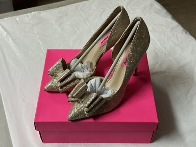 Zapatos de tacón de aguja Betsey Johnson Gold Prince D’Orsay para mujer talla 7,5 - ¡Nuevos! Foto 1 de 4