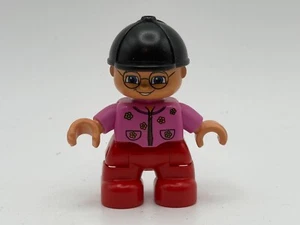 Girl Pink Shirt Red Pants Black Hat Lego Duplo 9239 Stable Set Minifigure - Picture 1 of 3