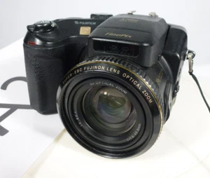 Fujifilm FinePix S Series S7000 6.3MP Digital Camera refm - Picture 1 of 3