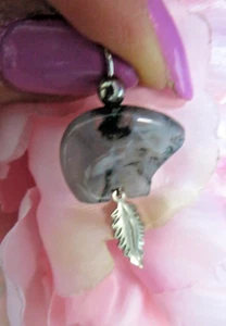 VINTAGE Navajo SPIRIT BEAR hand CRAVED pendant SILVER feather - Picture 1 of 6