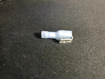 50X MOLEX 0190130005 14-16awg .250 insulated piggyback quick connect terminal - Image 1 of 3