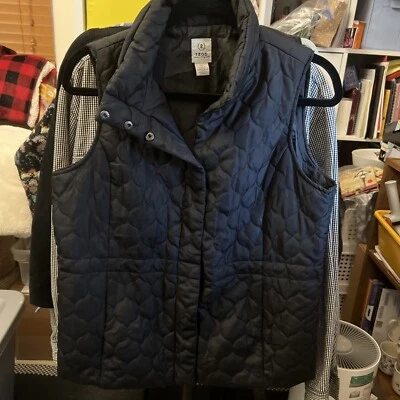Izod Black Quilted Puffer Snap Sleeveless Vest~SZ M adjustable waist black - Image 1 of 3