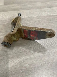 CUMMINS 2253415 ALTERNATOR BRACKET SECONDHAND TAKE OUT TRUCK INDUSTRIAL ENGINE - Picture 1 of 8