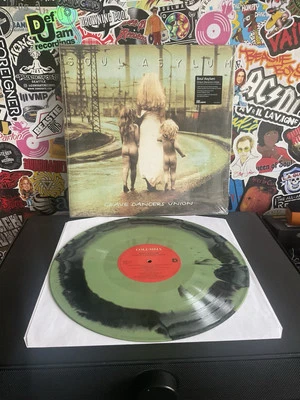 SOUL ASYLUM Grave Dancers Union VG++ 2LP GREEN/BLACK VINYL W/HYPE STICKER/2000 Foto 1 de 2