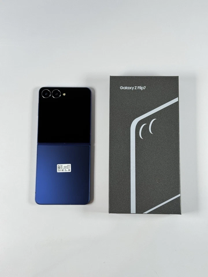 Samsung Galaxy Z Flip 7 256 GB azul (espectro bloqueado) - Excelente, IMEI limpio Foto 1 de 4
