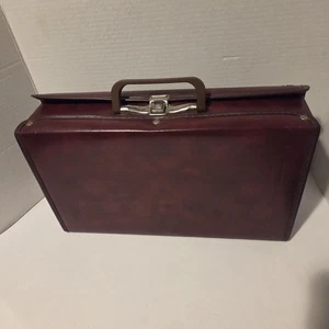 Padded Vinyl Audio Cassette Case Holds 30 Tapes In Boxes - Bild 1 von 6